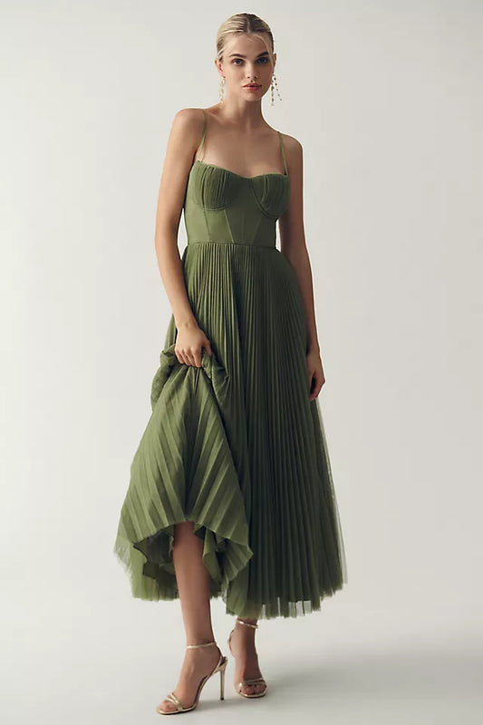 Claire™ – Plissiertes Tüllkleid mit asymmetrischem Drapé