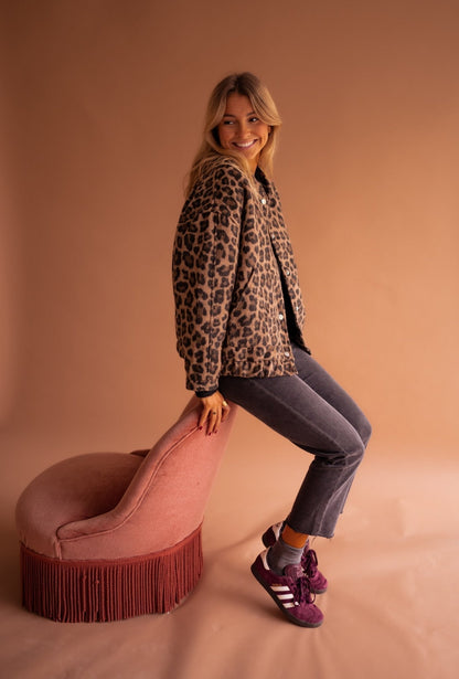 Elodie – Die Leoparden-Bomberjacke für mutige Looks mit Komfort